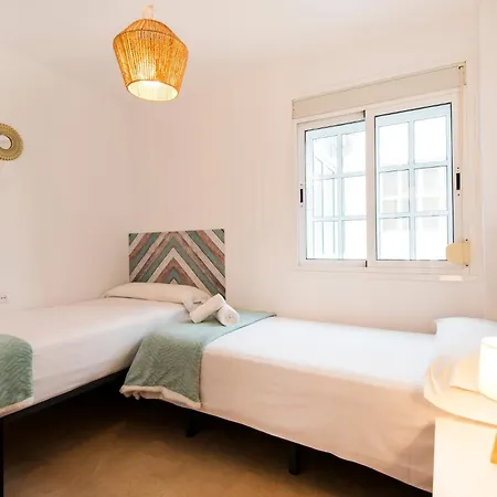 Victoria Square 2, Center Apartment *